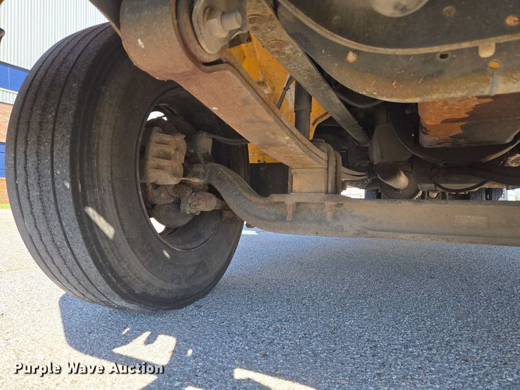 image for item EU3919 2004 Freightliner FS65  school bus