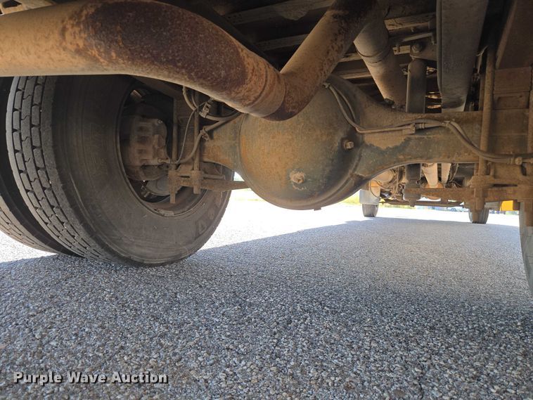 image for item EU3919 2004 Freightliner FS65  school bus