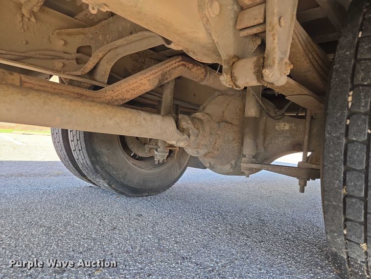 image for item EU3919 2004 Freightliner FS65  school bus