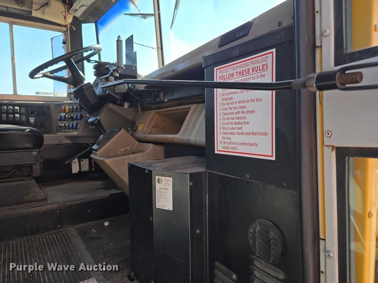 image for item EU3919 2004 Freightliner FS65  school bus