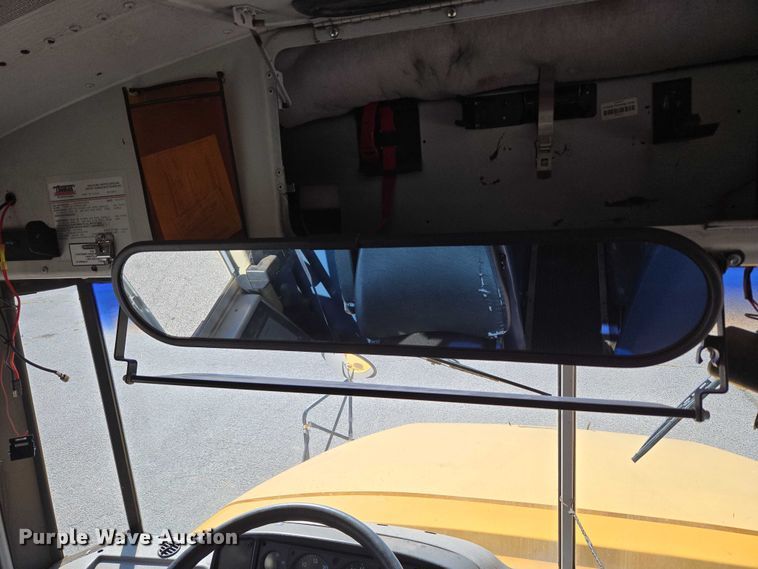 image for item EU3919 2004 Freightliner FS65  school bus