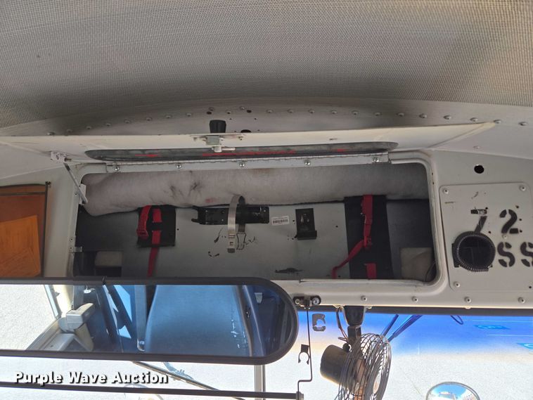 image for item EU3919 2004 Freightliner FS65  school bus