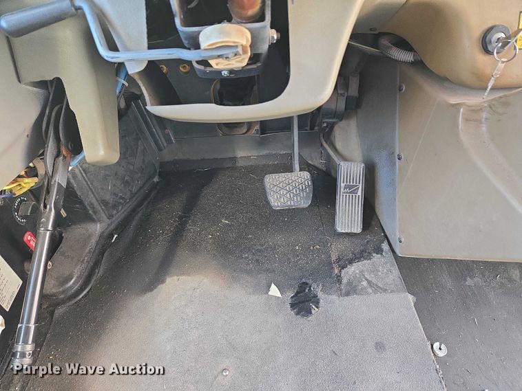 image for item EU3919 2004 Freightliner FS65  school bus