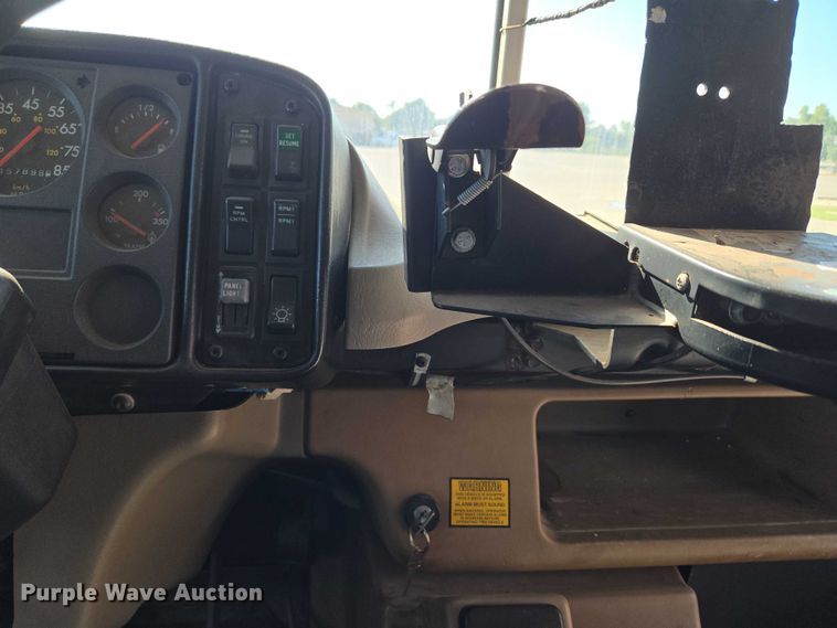 image for item EU3919 2004 Freightliner FS65  school bus