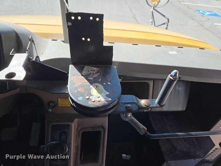 image for item EU3919 2004 Freightliner FS65  school bus