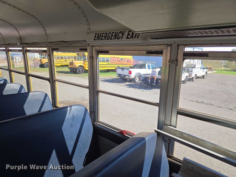 image for item EU3919 2004 Freightliner FS65  school bus