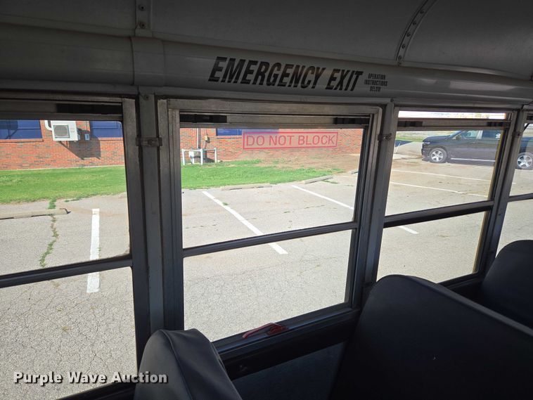 image for item EU3919 2004 Freightliner FS65  school bus