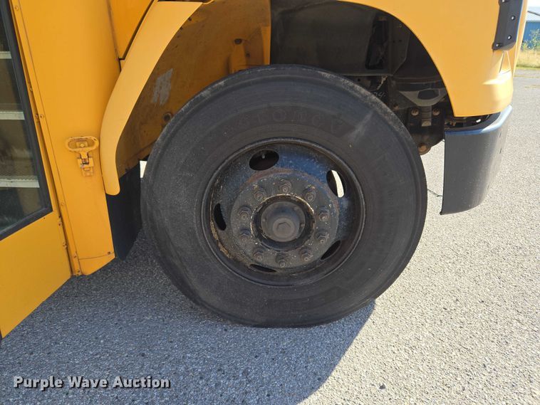 image for item EU3919 2004 Freightliner FS65  school bus