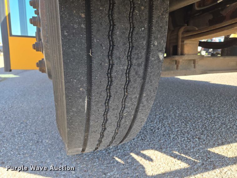 image for item EU3919 2004 Freightliner FS65  school bus