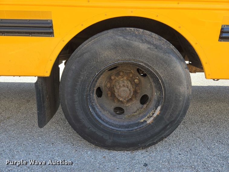 image for item EU3919 2004 Freightliner FS65  school bus