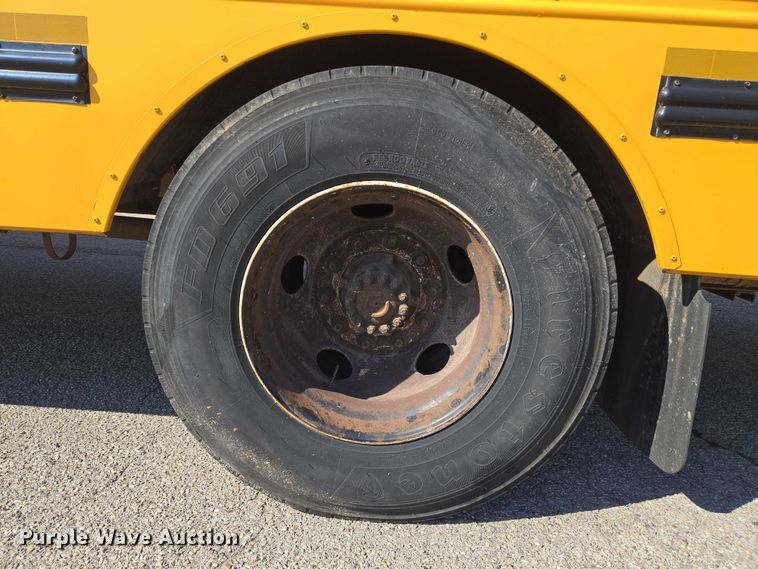 image for item EU3919 2004 Freightliner FS65  school bus