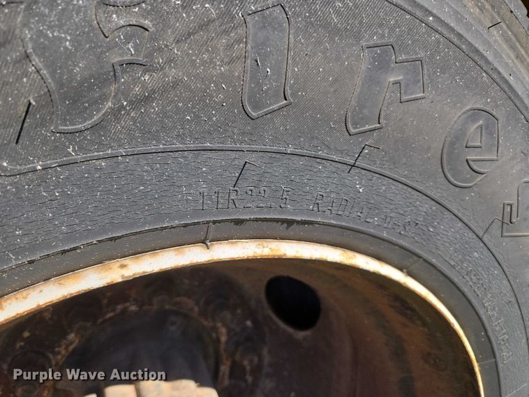 image for item EU3919 2004 Freightliner FS65  school bus