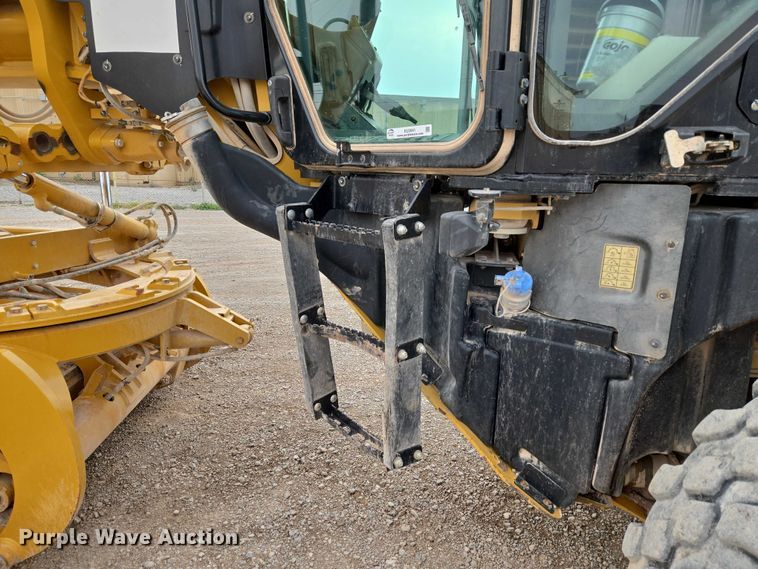 image for item EU3941 2015 Caterpillar 12M3 motor grader