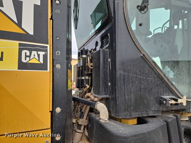 image for item EU3941 2015 Caterpillar 12M3 motor grader