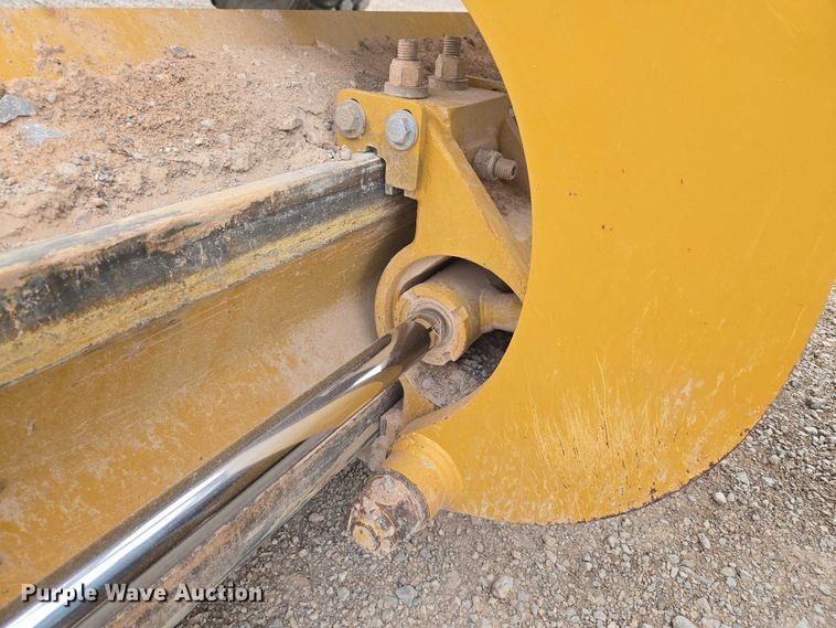 image for item EU3941 2015 Caterpillar 12M3 motor grader