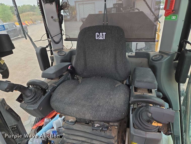 image for item EU3941 2015 Caterpillar 12M3 motor grader