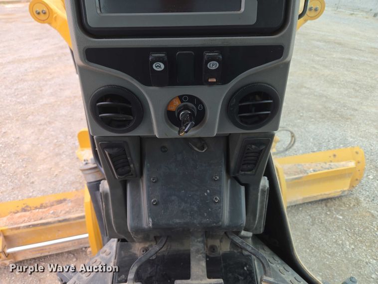 image for item EU3941 2015 Caterpillar 12M3 motor grader