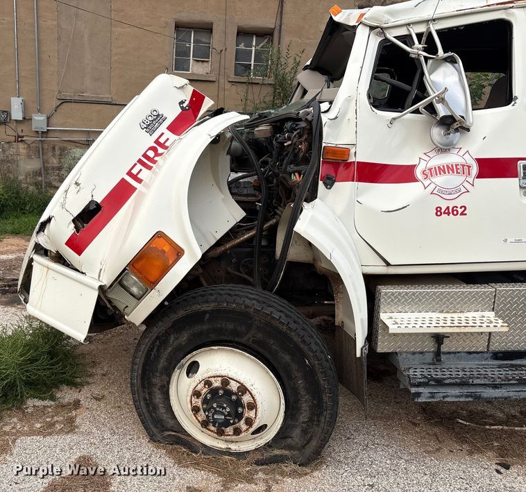 image for item EU4603 2002 International 4800 pumper fire truck