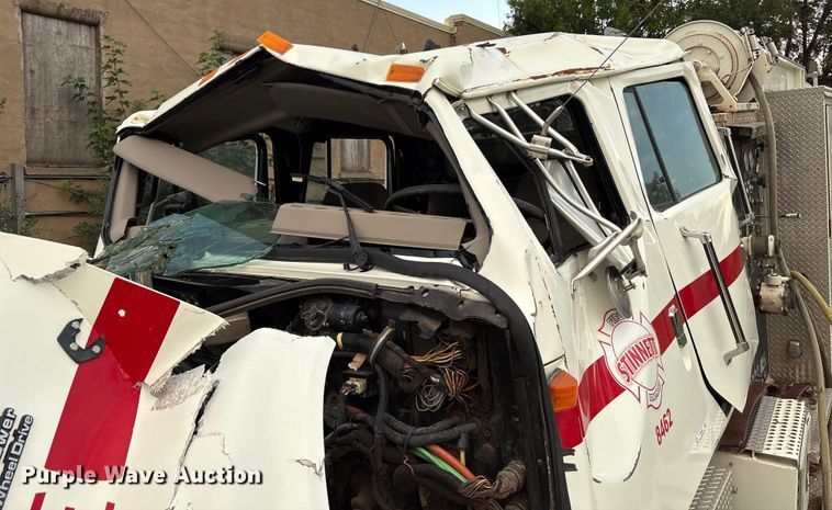 image for item EU4603 2002 International 4800 pumper fire truck