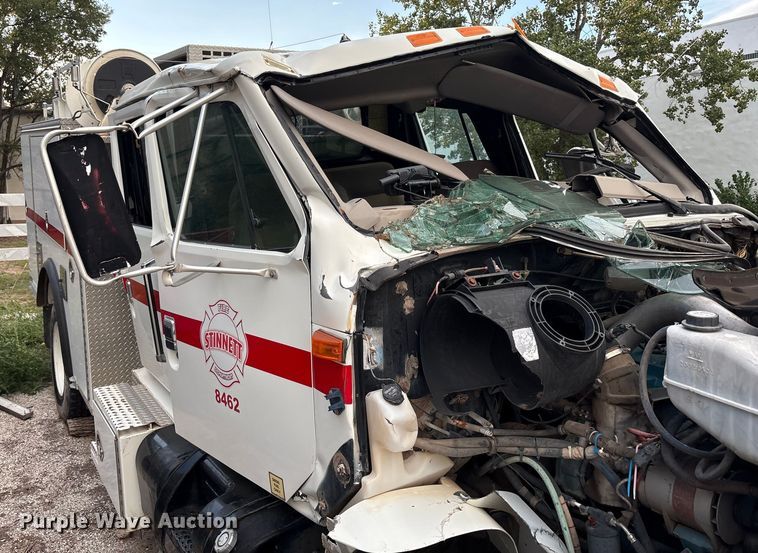 image for item EU4603 2002 International 4800 pumper fire truck