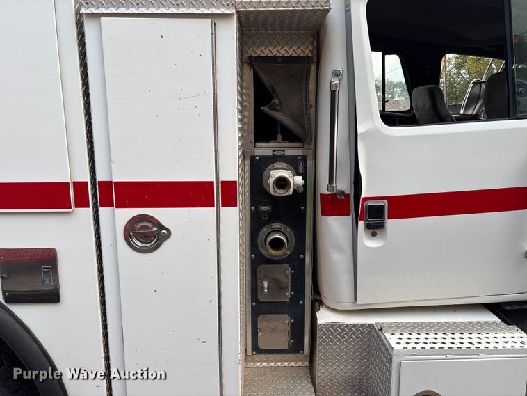 image for item EU4603 2002 International 4800 pumper fire truck