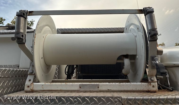 image for item EU4603 2002 International 4800 pumper fire truck