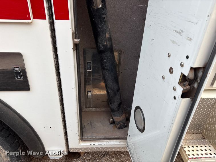 image for item EU4603 2002 International 4800 pumper fire truck