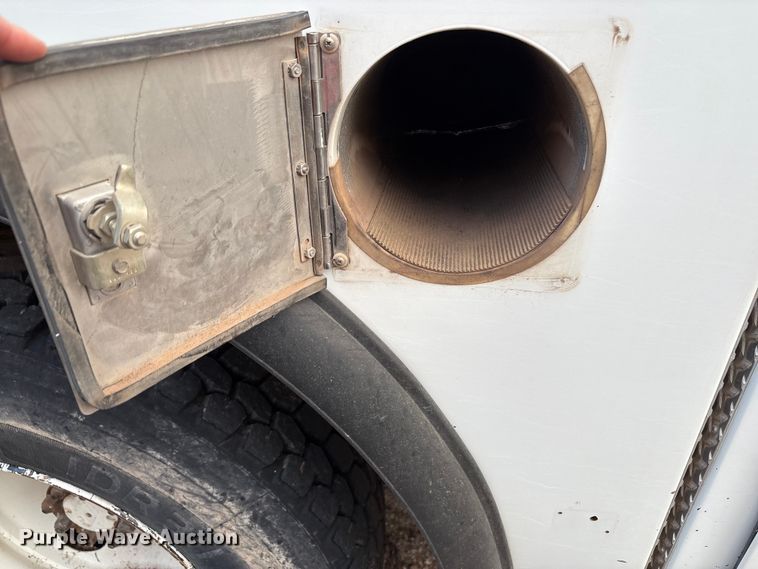 image for item EU4603 2002 International 4800 pumper fire truck