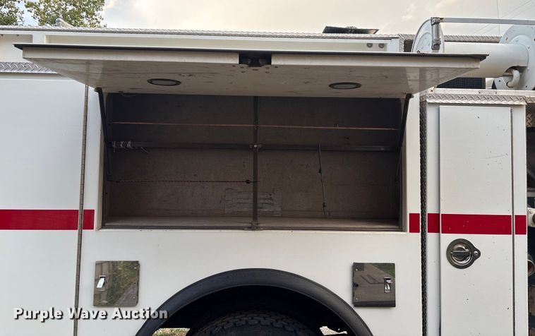 image for item EU4603 2002 International 4800 pumper fire truck