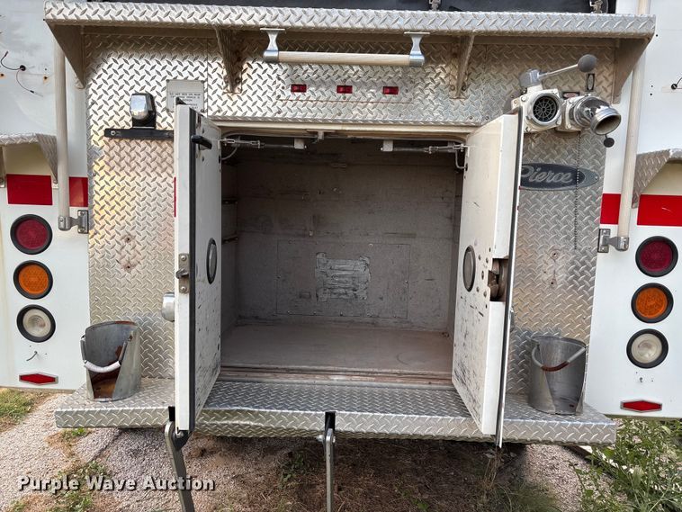 image for item EU4603 2002 International 4800 pumper fire truck