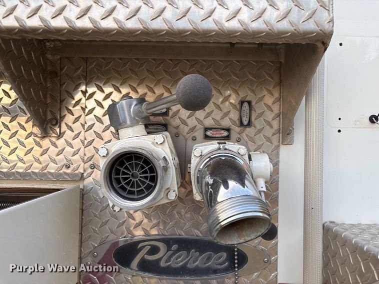 image for item EU4603 2002 International 4800 pumper fire truck