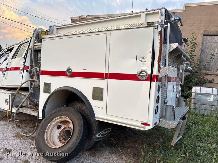 image for item EU4603 2002 International 4800 pumper fire truck