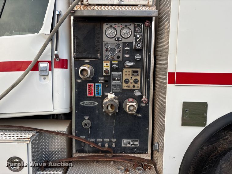 image for item EU4603 2002 International 4800 pumper fire truck