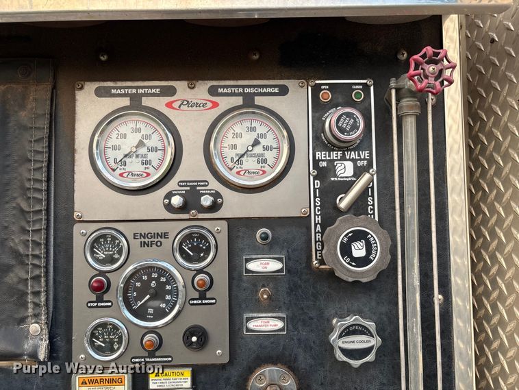 image for item EU4603 2002 International 4800 pumper fire truck