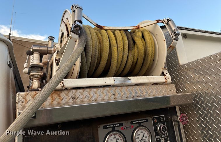 image for item EU4603 2002 International 4800 pumper fire truck