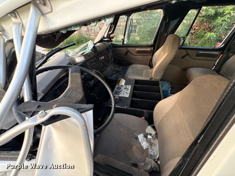 image for item EU4603 2002 International 4800 pumper fire truck