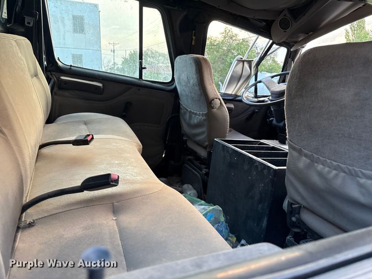 image for item EU4603 2002 International 4800 pumper fire truck