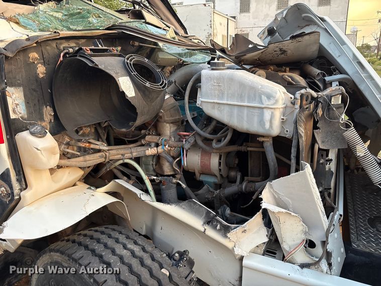 image for item EU4603 2002 International 4800 pumper fire truck