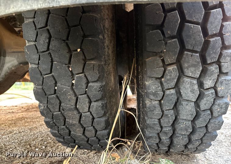 image for item EU4603 2002 International 4800 pumper fire truck