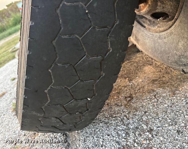 image for item EU4603 2002 International 4800 pumper fire truck