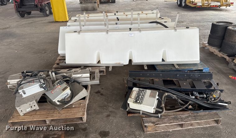 image for item EU5024 Monroe truck parts 