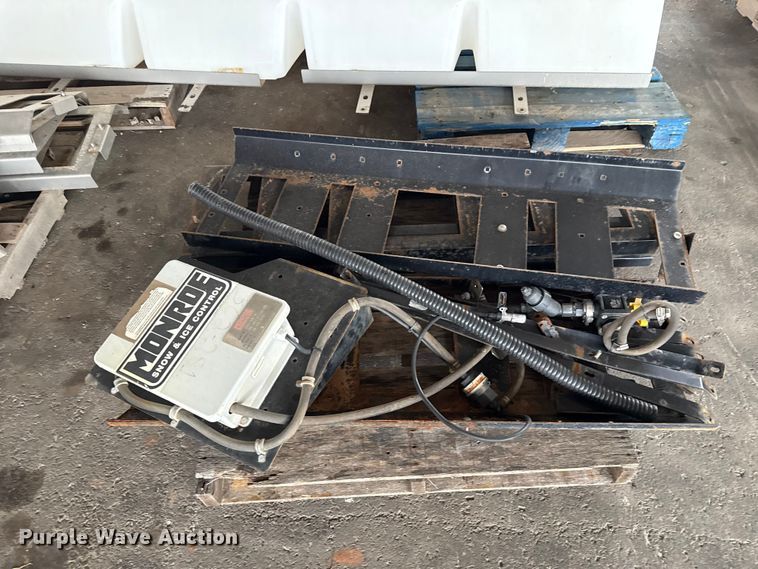 image for item EU5024 Monroe truck parts 