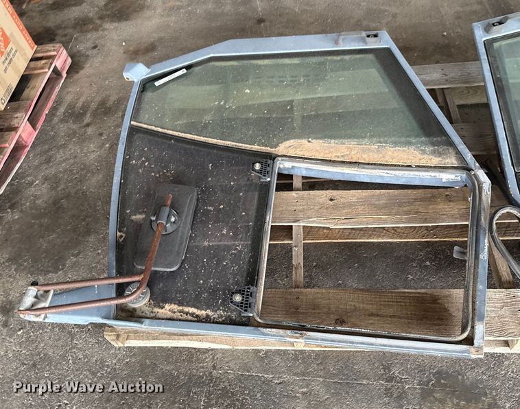 image for item EU5026 (2) Hamm doors