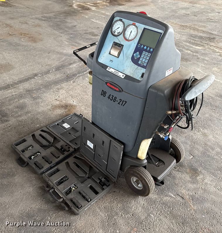 image for item EU5029 Robinair 34988 AC service machine