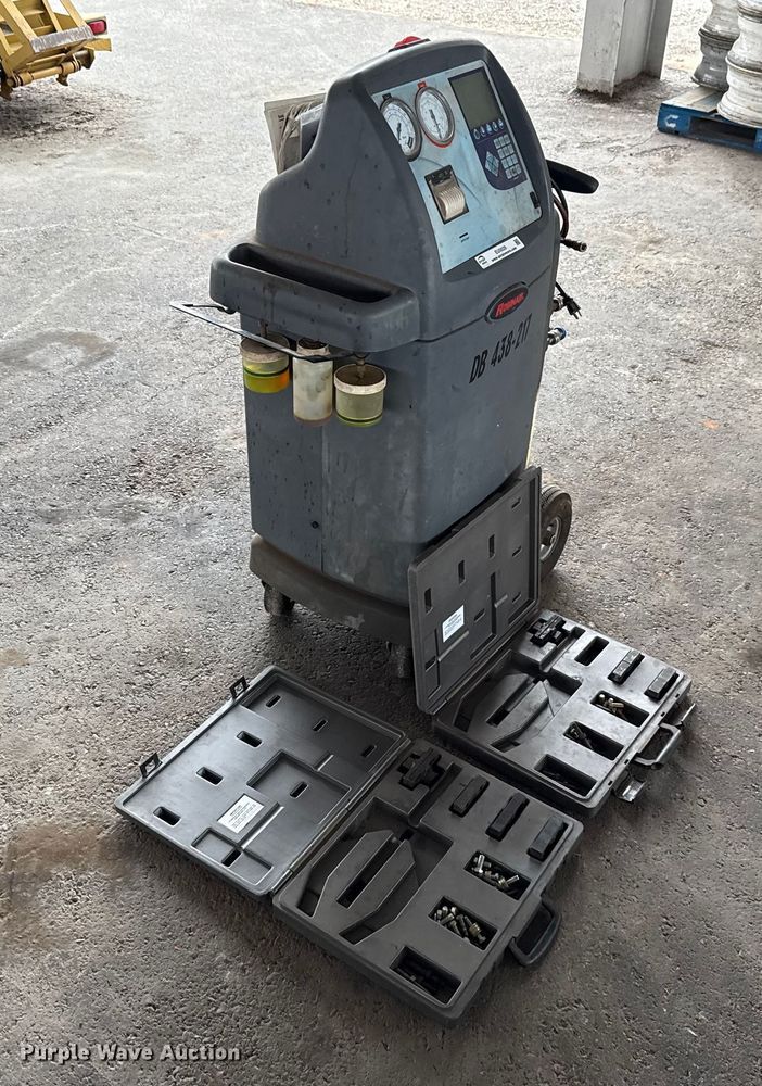 image for item EU5029 Robinair 34988 AC service machine