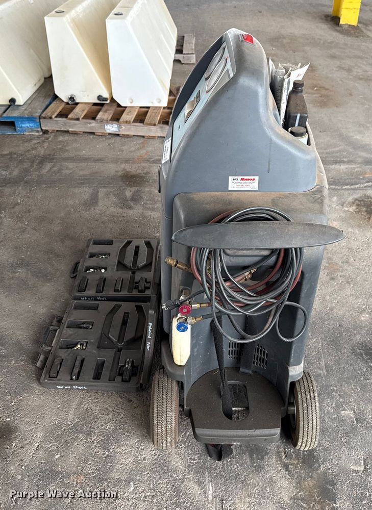 image for item EU5029 Robinair 34988 AC service machine