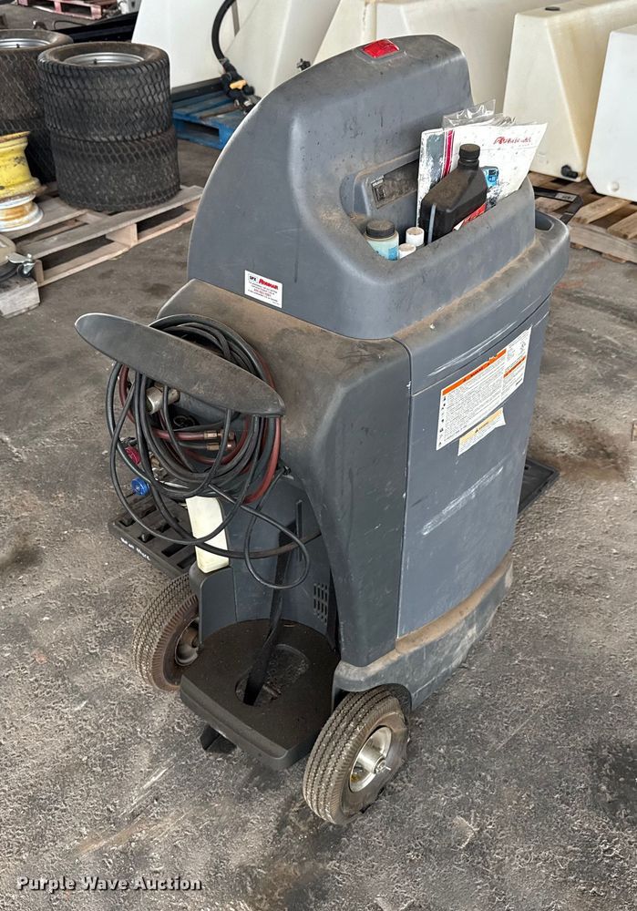 image for item EU5029 Robinair 34988 AC service machine