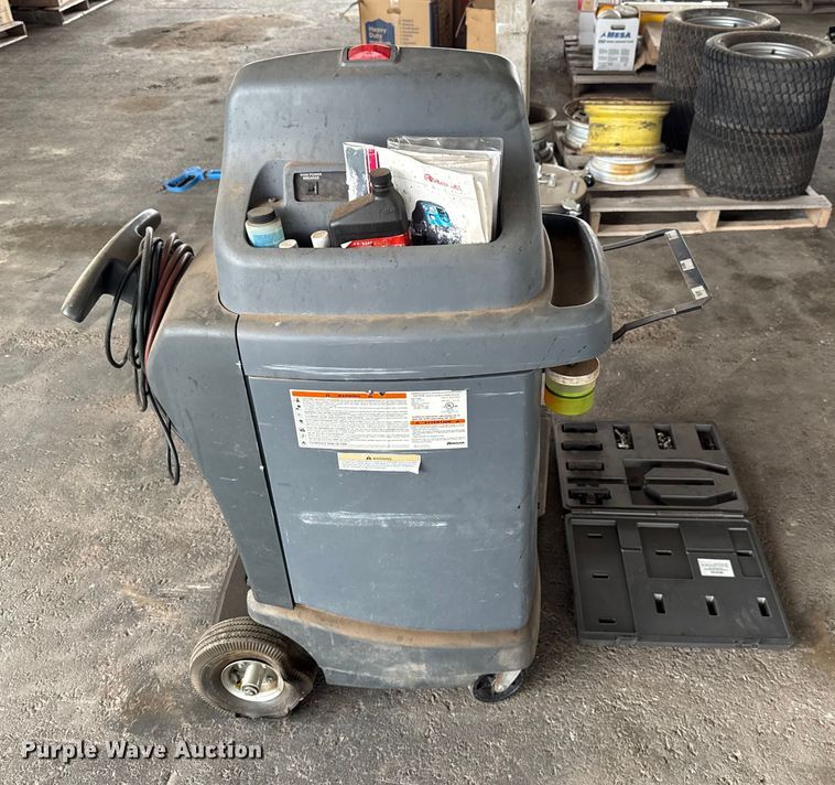 image for item EU5029 Robinair 34988 AC service machine