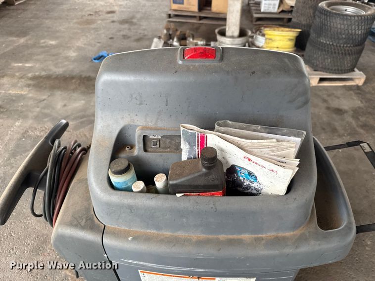 image for item EU5029 Robinair 34988 AC service machine