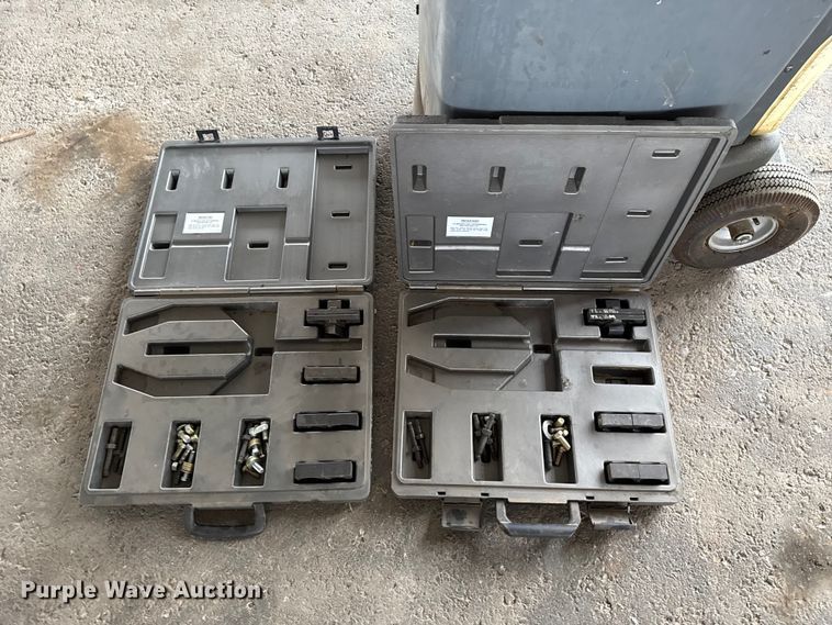 image for item EU5029 Robinair 34988 AC service machine